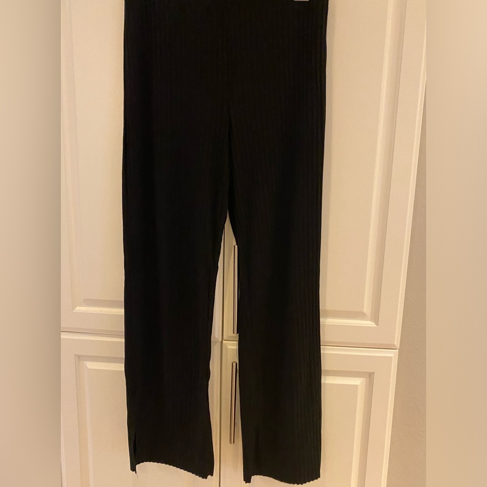 Woman’s H&M wide rib wide leg pants